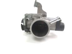 Corps d'injection droit