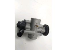 Corps d'injection gauche