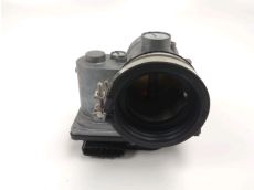 Corps d'injection droit