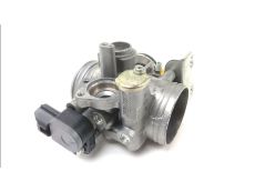 Corps d'injection gauche