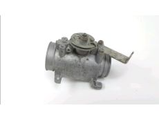 Corps d'injection droit