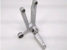 Platine et repose pieds arriere droit