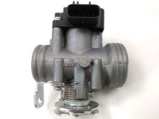 Corps d'injection gauche