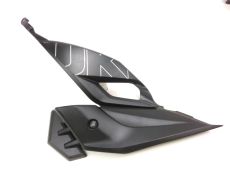 Cache lateral gauche