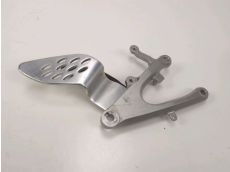 Platine avant droite