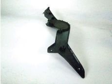 Cache lateral gauche