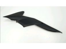 Cache lateral gauche