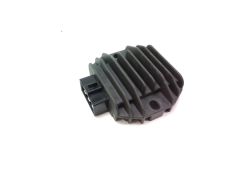 Regulateur de tension