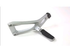 Platine et repose pieds arriere gauche