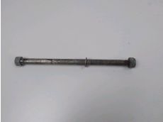 Axe de roue arriere