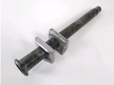 Axe de roue arriere
