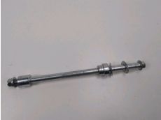 Axe de roue arriere