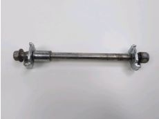 Axe de roue arriere