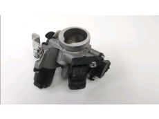 Corps d'injection droit