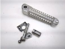 Repose pieds arriere droit