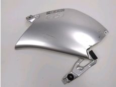 Cache lateral gauche