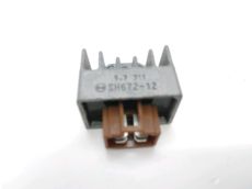 Regulateur de tension