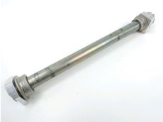 Axe de roue arriere