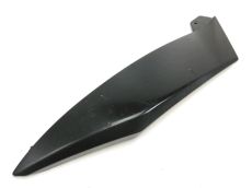 Cache lateral gauche