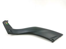 Cache lateral gauche