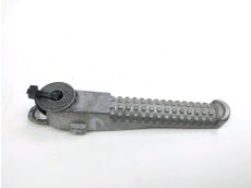 Repose pieds arriere droit