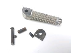 Repose pieds arriere droit