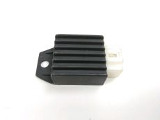 Regulateur de tension