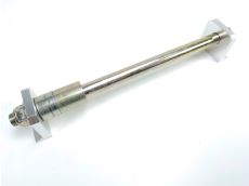 Axe de roue arriere