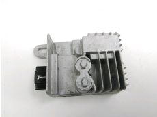 Regulateur de tension