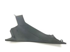 Cache lateral gauche