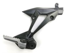 Platine et repose pieds arriere droit