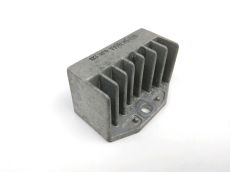 Regulateur de tension
