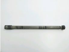 Axe de roue arriere