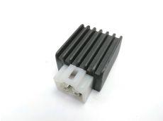 Regulateur de tension