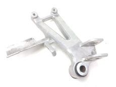 Platine et repose pieds arriere droit