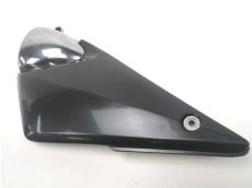 Cache lateral gauche