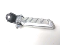 Repose pieds arriere droit