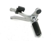 Platine et repose pieds arriere gauche