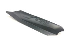 Cache lateral gauche