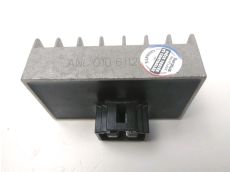 Regulateur de tension