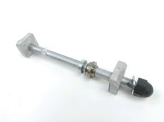 Axe de roue arriere