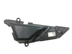 Cache lateral gauche