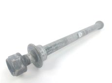 Axe de roue arriere