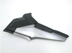 Cache lateral gauche