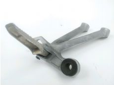 Platine et repose pieds arriere droit