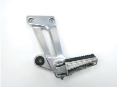 Platine et repose pieds arriere gauche