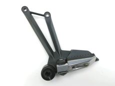 Platine et repose pieds arriere gauche