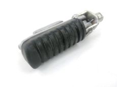 Repose pieds avant droit