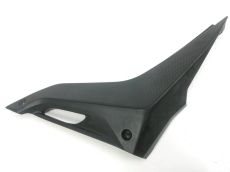 Cache lateral gauche