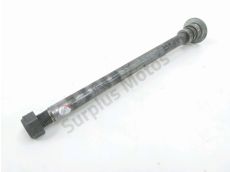 Axe de roue arriere
